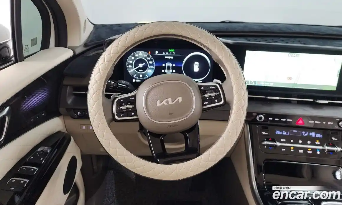 Kia Canival 2023 3.5 Автомат в Москве № 287024, фото 7