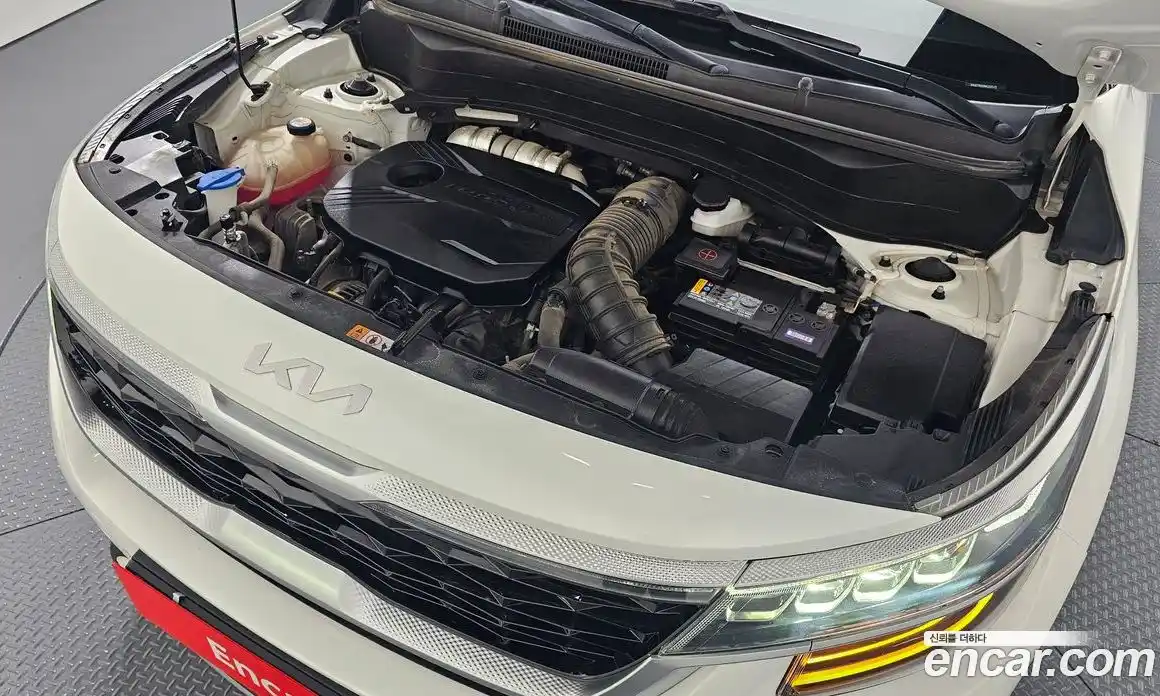 Kia Seltos 2022 1.6 Автомат в Москве № 288142, фото 5