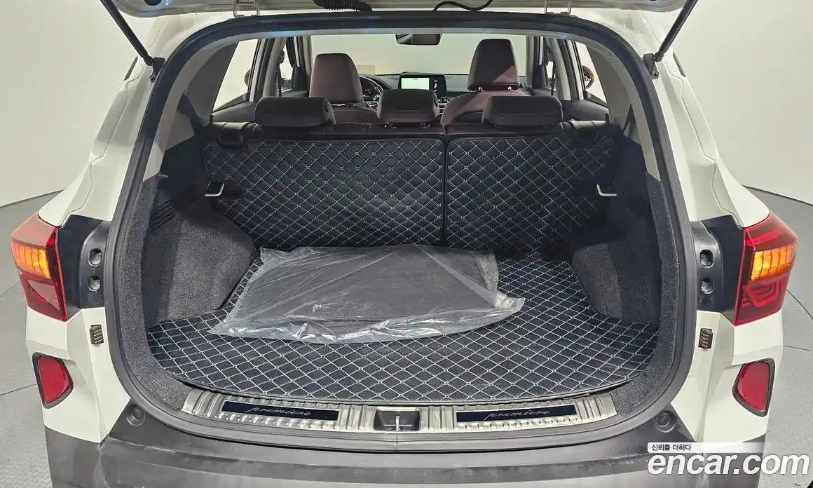 Kia Seltos 2022 1.6 Автомат в Москве № 288142, фото 8