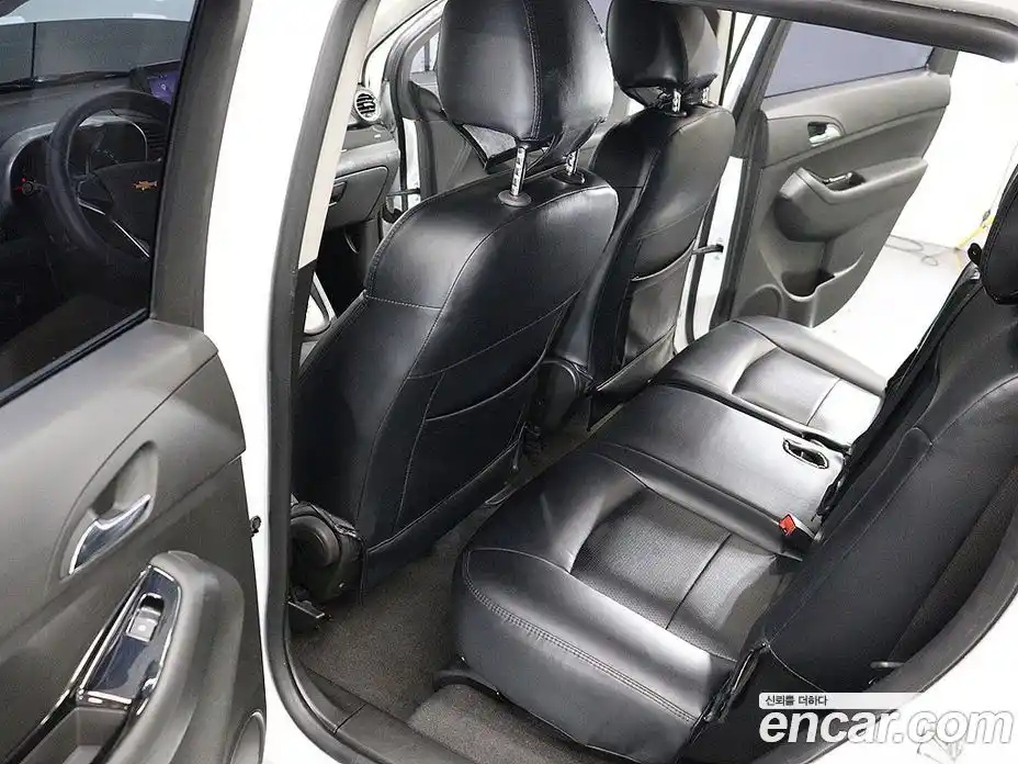 Chevrolet Orlando 2015 2.0 Автомат в Москве № 298424, фото 16