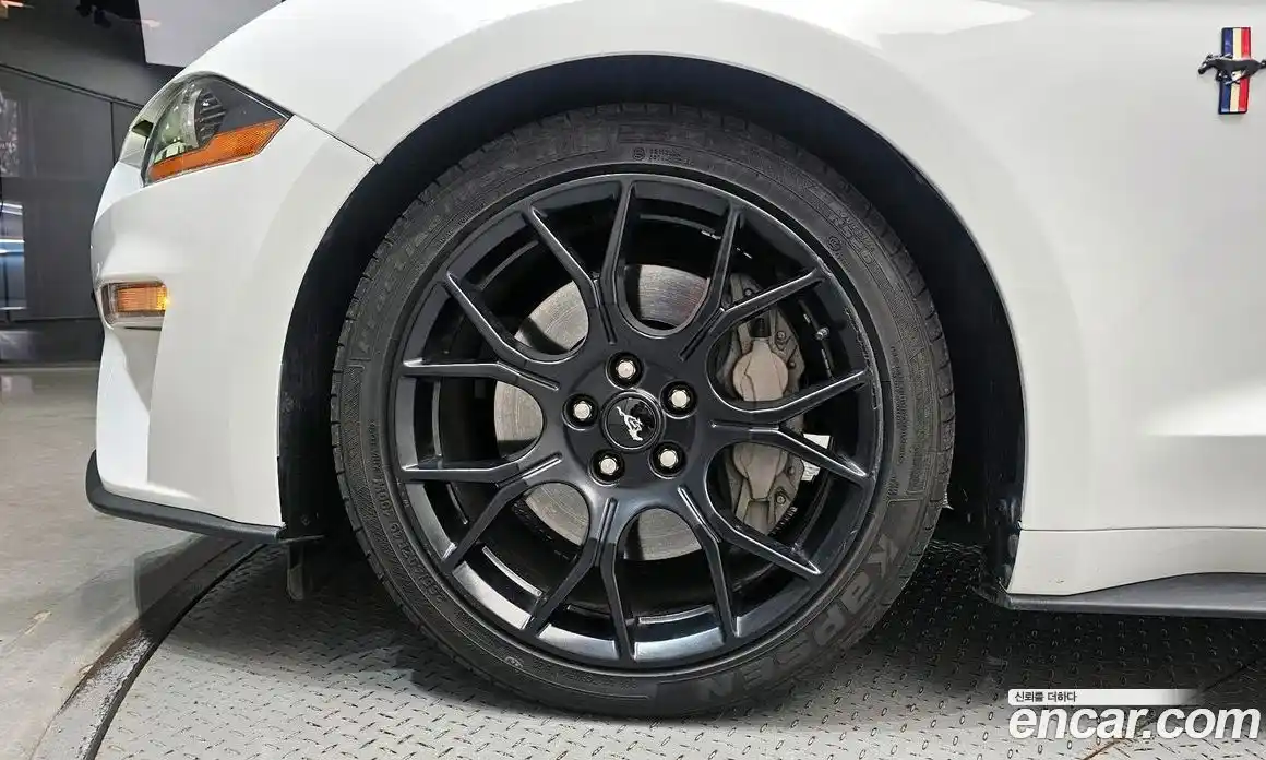 Ford Mustang 2018 2.3 Автомат в Москве № 303169, фото 4