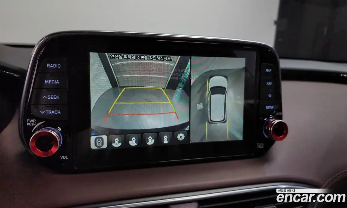 Hyundai Santa Fe 2020 2.0 Автомат в Москве № 303425, фото 5