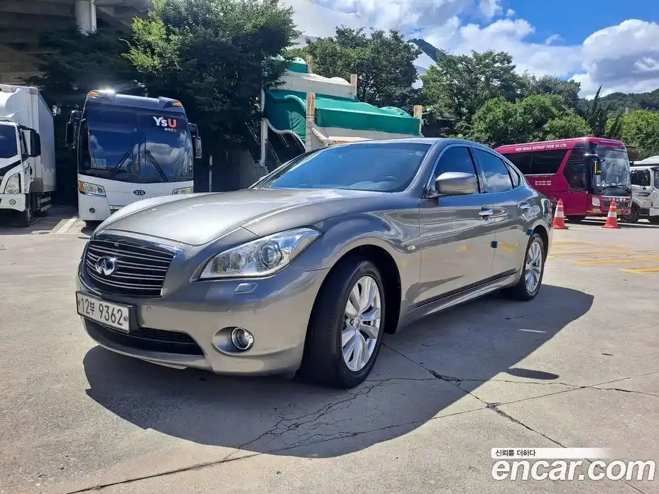 Infiniti M 2011 3.7 Автомат в Москве № 305594, фото 13