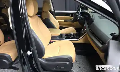 Kia Canival 2023 3.5 Автомат в Москве № 307922, миниатюра 3