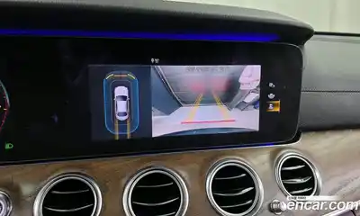 Mercedes-Benz E-Class 2021 2.0 Автомат в Москве № 309611, миниатюра 2