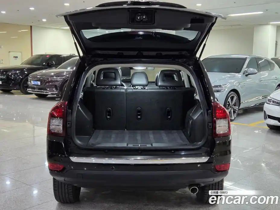 Jeep Compass 2017 2.4 Автомат в Москве № 309689, фото 19