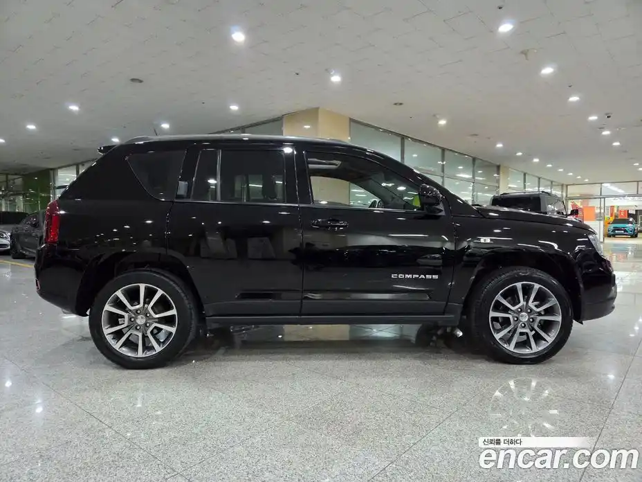 Jeep Compass 2017 2.4 Автомат в Москве № 309689, фото 5