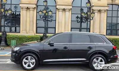 Audi Q7, 2022