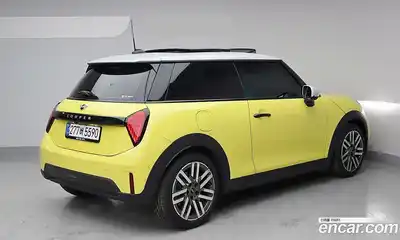 Mini Cooper 2025 2.0 Автомат в Москве № 317433, миниатюра 4