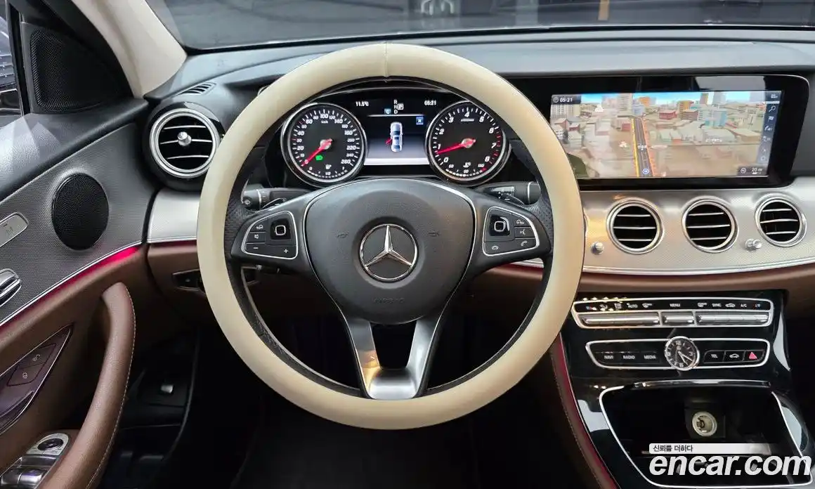 Mercedes-Benz E-Class 2018 2.0 Автомат в Москве № 322303, фото 13