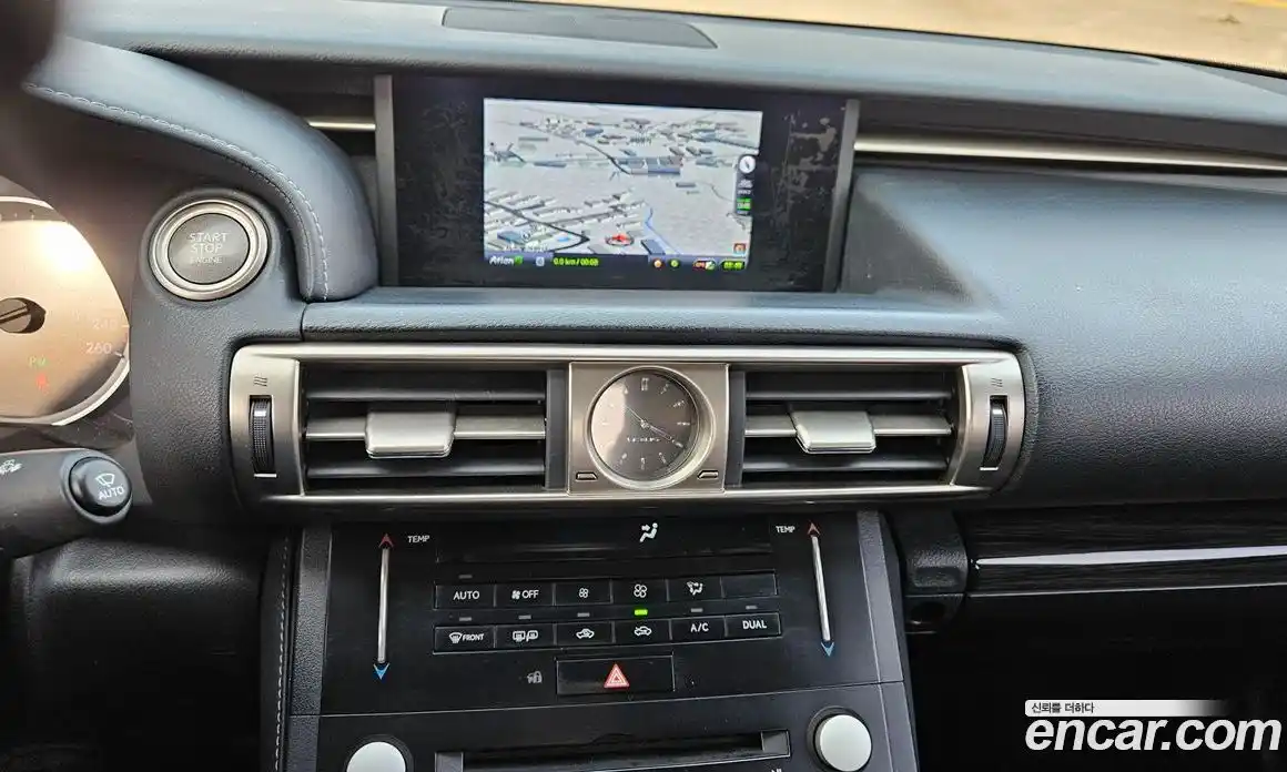 Lexus IS 2014 2.5 Автомат в Москве № 329604, фото 14