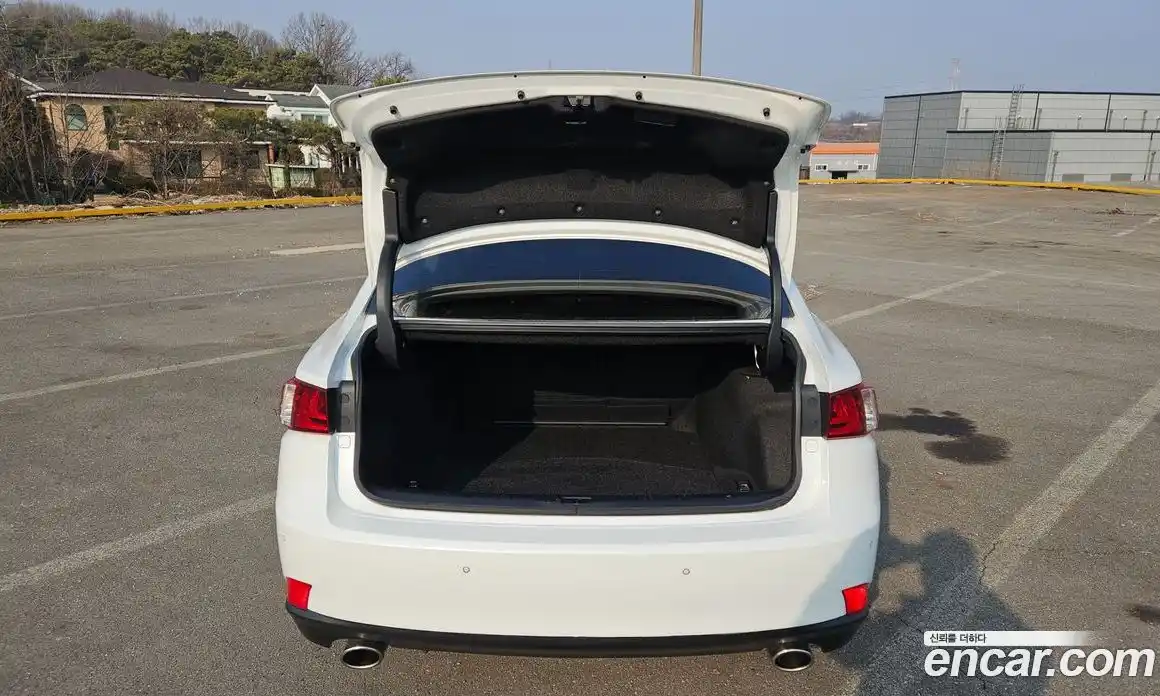 Lexus IS 2014 2.5 Автомат в Москве № 329604, фото 20