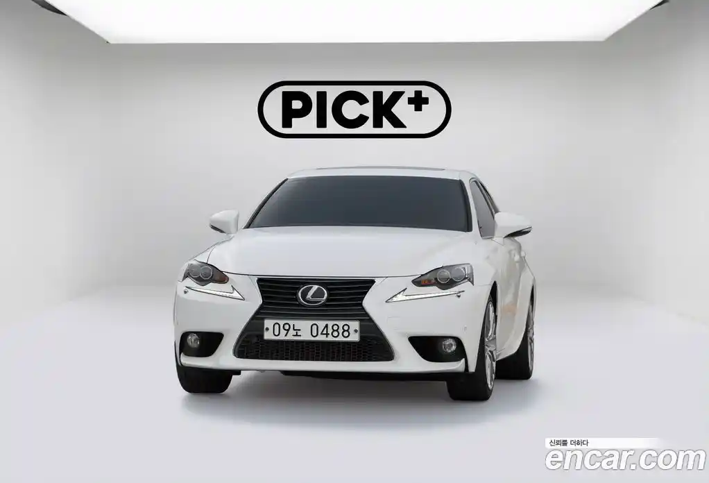 Lexus IS 2014 2.5 Автомат в Москве № 329604, фото 3