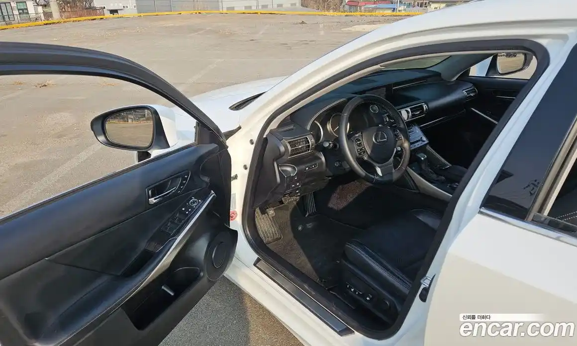 Lexus IS 2014 2.5 Автомат в Москве № 329604, фото 10