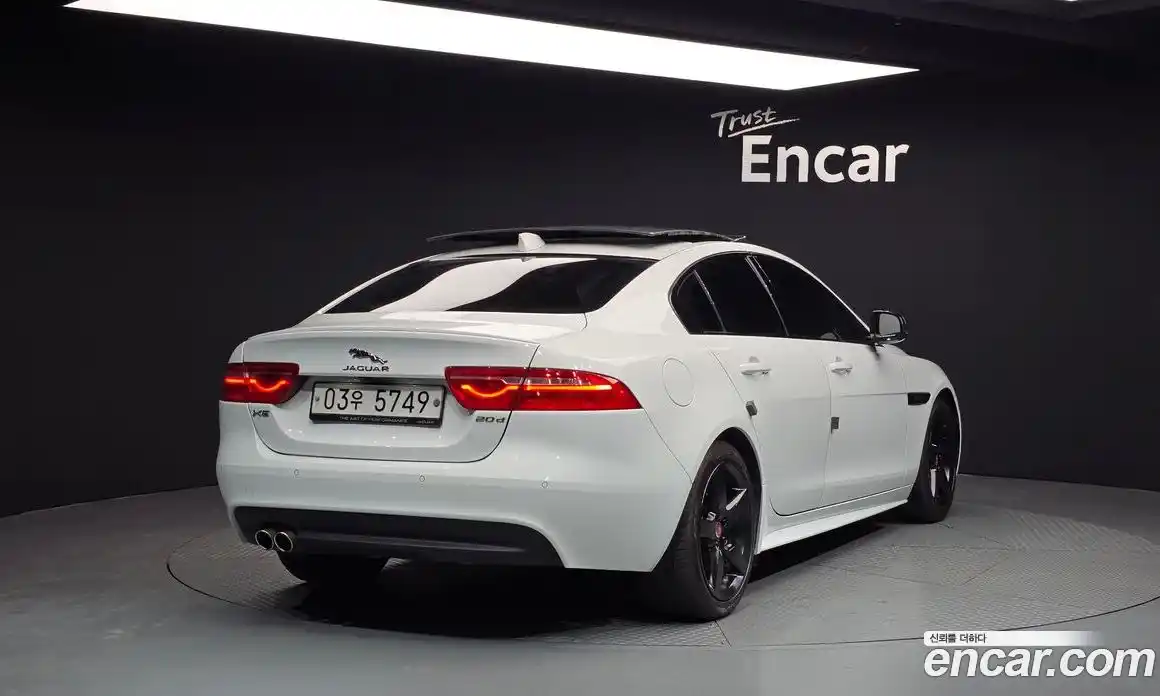 Jaguar XE 2018 2.0 Автомат в Москве № 331534, фото 19