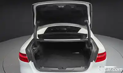 Jaguar XE 2018 2.0 Автомат в Москве № 331534, миниатюра 10