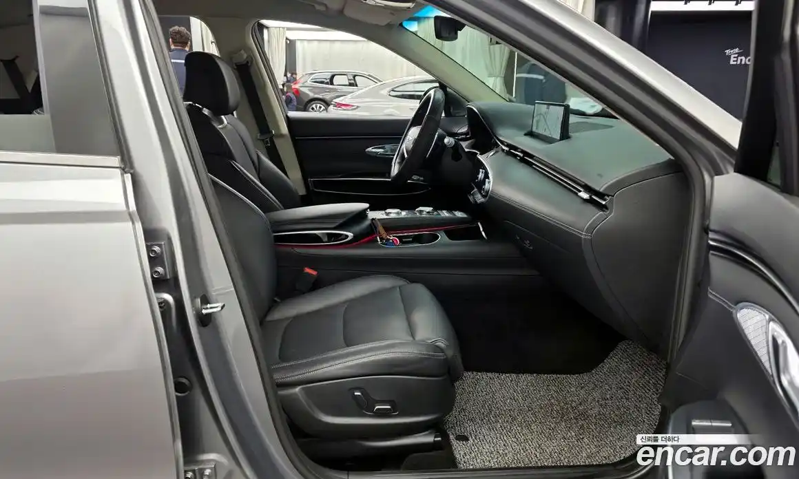 Genesis GV70 2023 2.5 Автомат в Москве № 339656, фото 13