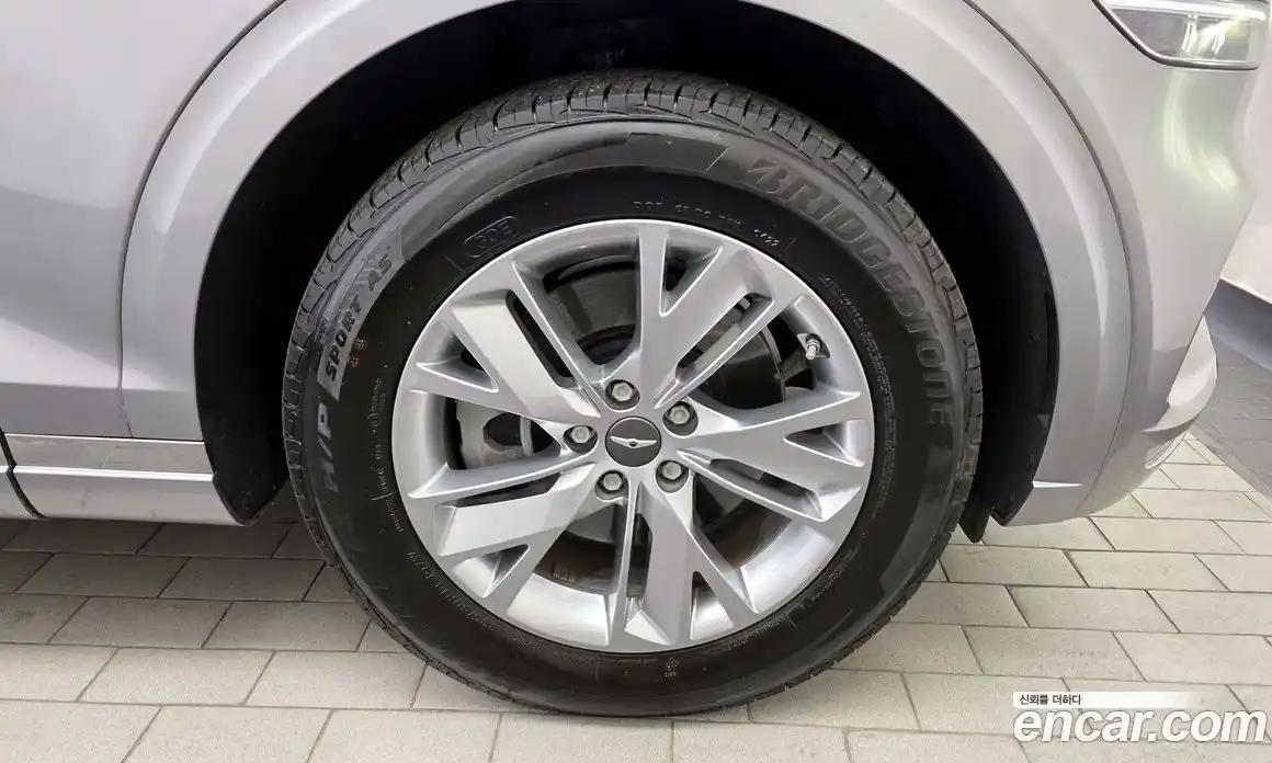 Genesis GV70 2023 2.5 Автомат в Москве № 339656, фото 14