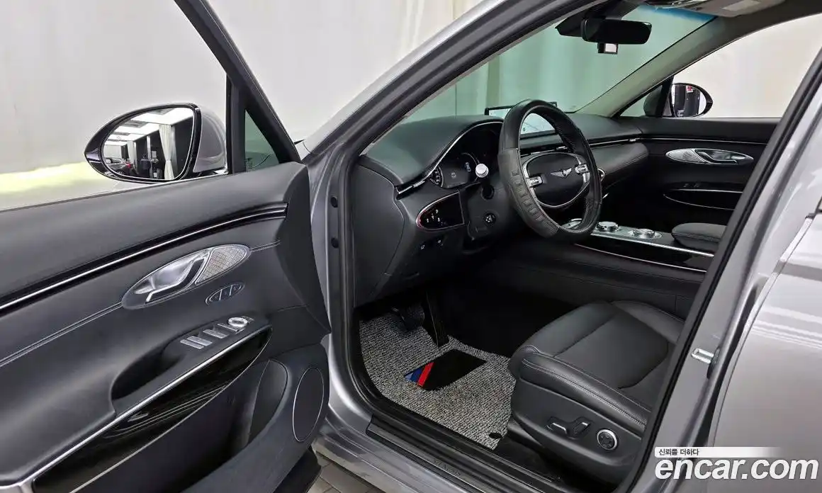 Genesis GV70 2023 2.5 Автомат в Москве № 339656, фото 4