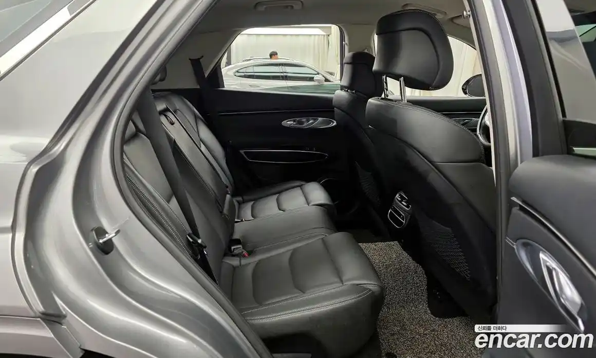 Genesis GV70 2023 2.5 Автомат в Москве № 339656, фото 5