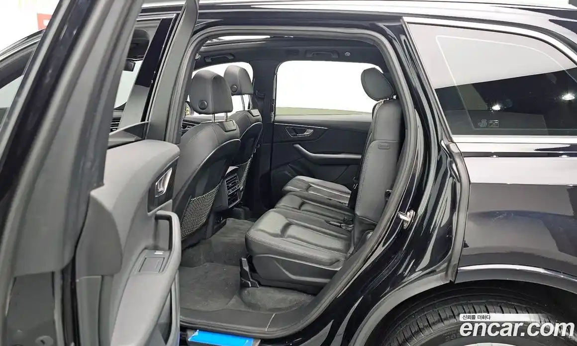 Audi Q7 2021 3.0 Автомат в Москве № 343654, фото 12