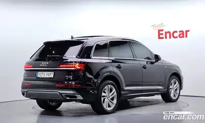 Audi Q7 2021 3.0 Автомат в Москве № 343654, миниатюра 2