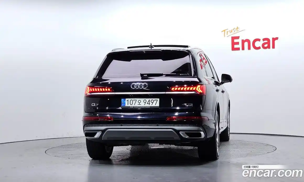 Audi Q7 2021 3.0 Автомат в Москве № 343654, фото 4