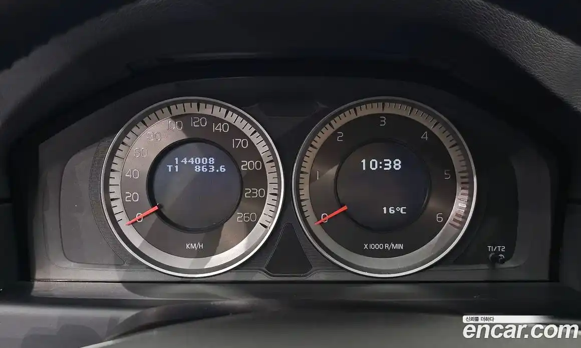 Volvo XC70 2013 2.4 Автомат в Москве № 344268, фото 3