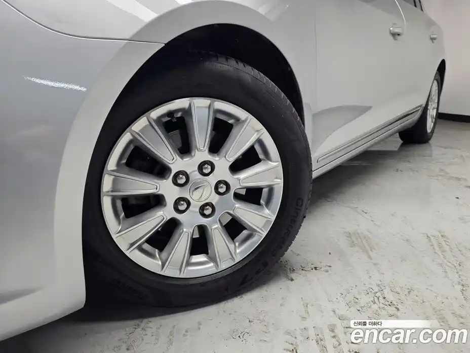 Chevrolet Alpheon 2011 2.4 Автомат в Москве № 37711, фото 19