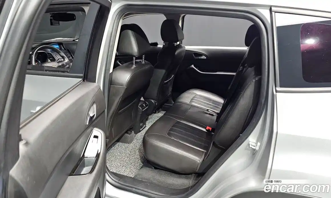 Chevrolet Orlando 2012 2.0 Автомат в Москве № 39312, фото 15