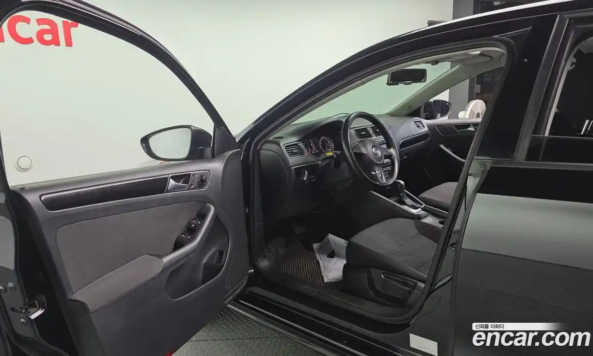 Volkswagen Jetta 2012 2.0 Автомат в Москве № 400901, фото 10