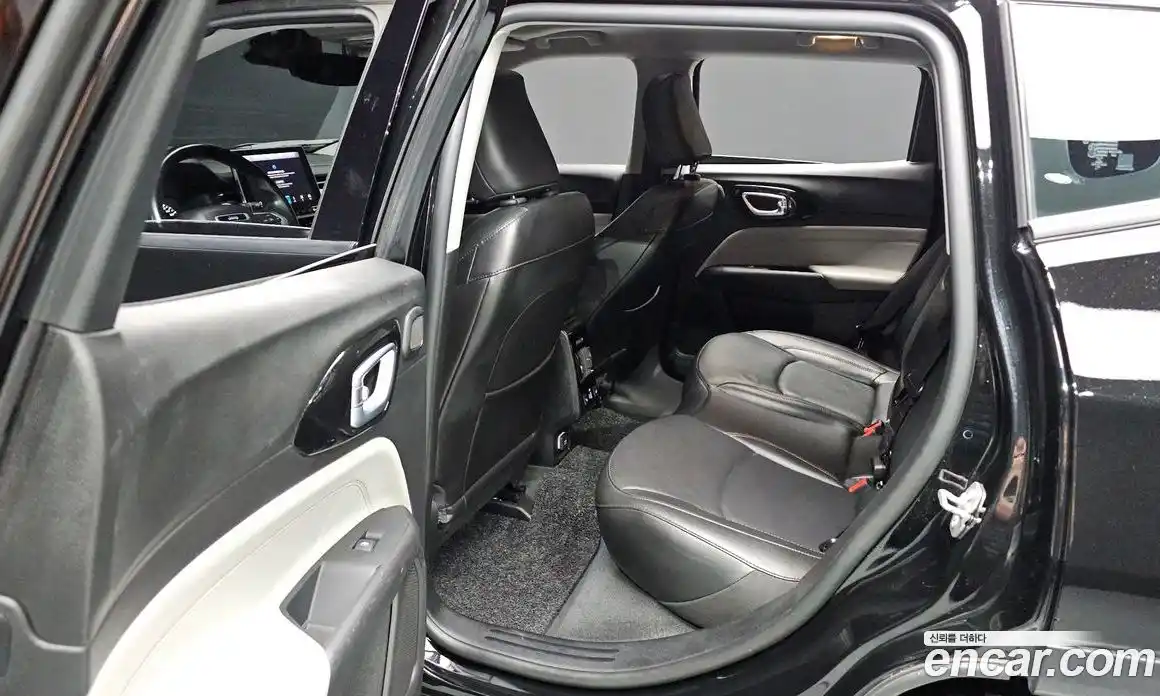 Jeep Compass 2022 2.4 Автомат в Москве № 401760, фото 19