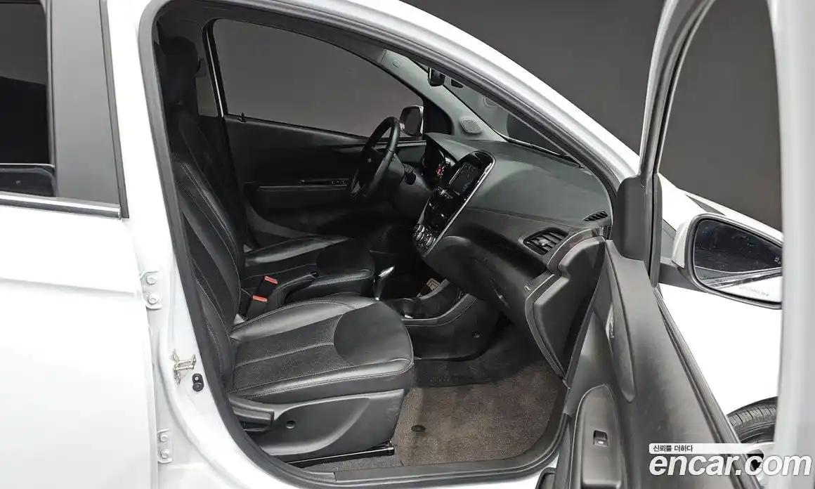 Chevrolet Spark 2017 1.0 Автомат в Москве № 41976, фото 15