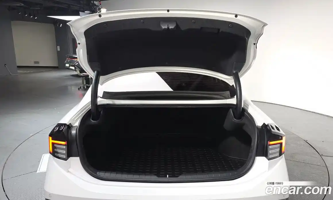 Hyundai Sonata 2024 2.0 Автомат в Москве № 44216, фото 13