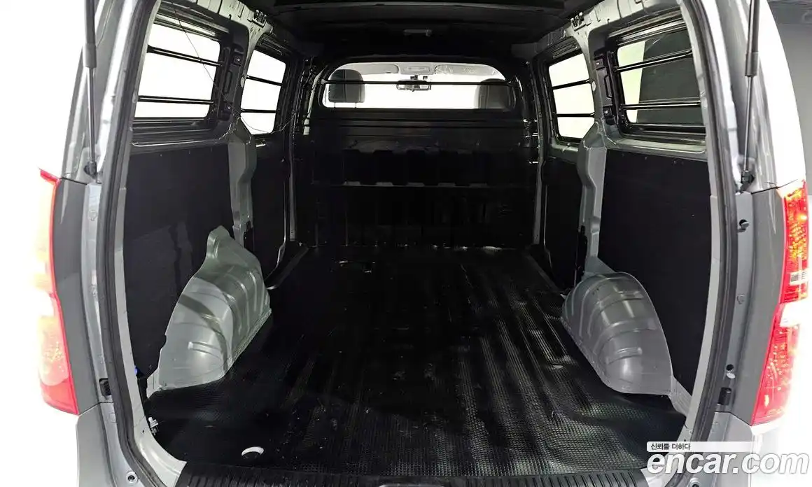 Hyundai Starex 2021 2.5 Автомат в Москве № 49942, фото 14