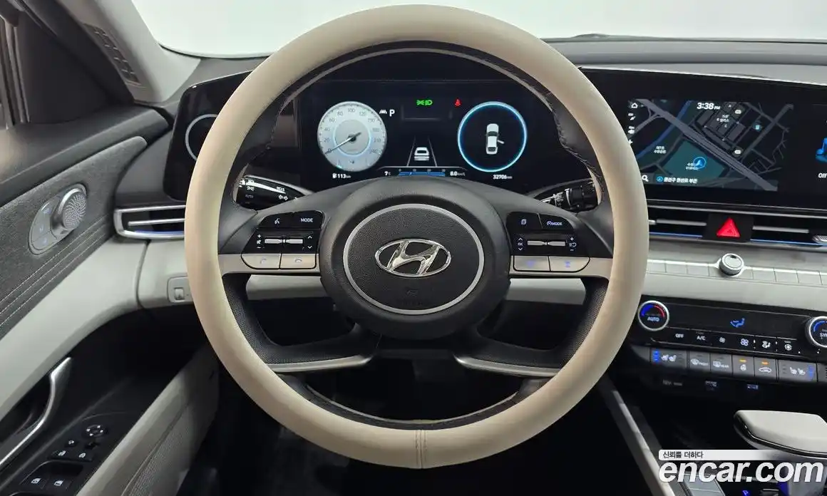 Hyundai Avante 2023 1.6 Автомат в Москве № 50089, фото 12