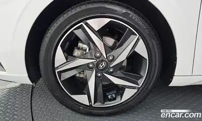 Hyundai Avante 2023 1.6 Автомат в Москве № 50089, миниатюра 4