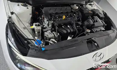 Hyundai Avante 2023 1.6 Автомат в Москве № 50089, миниатюра 5