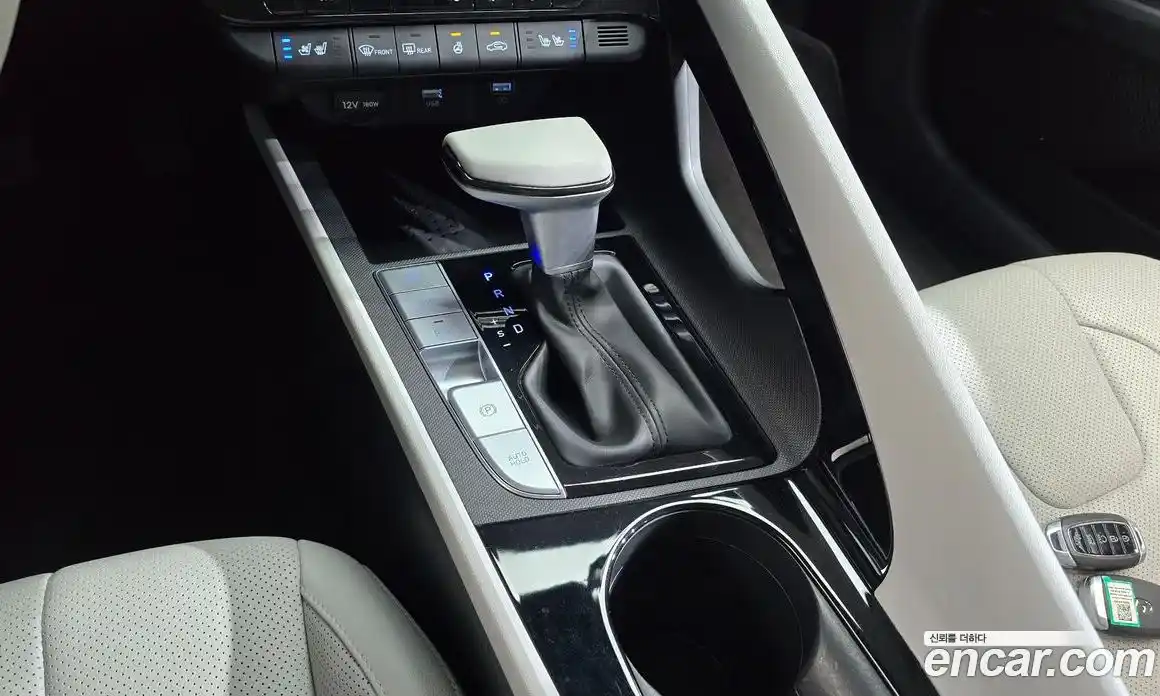 Hyundai Avante 2023 1.6 Автомат в Москве № 50089, фото 8