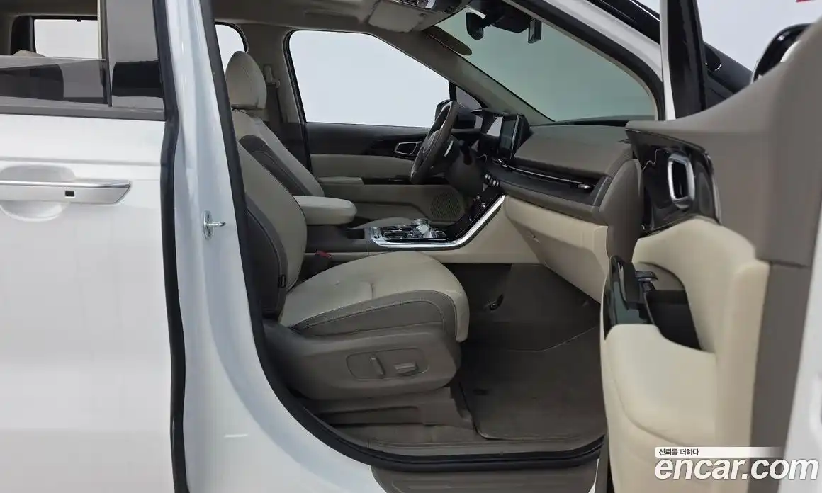 Kia Canival 2023 2.2 Автомат в Москве № 50350, фото 11