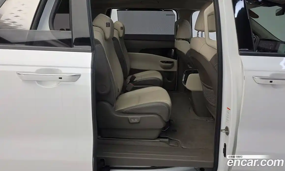 Kia Canival 2023 2.2 Автомат в Москве № 50350, фото 12