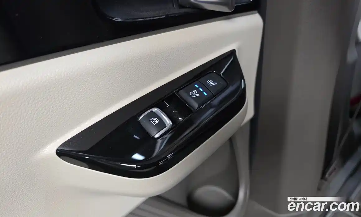 Kia Canival 2023 2.2 Автомат в Москве № 50350, фото 18