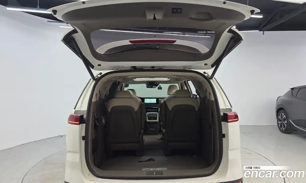 Kia Canival 2023 2.2 Автомат в Москве № 50350, фото 20