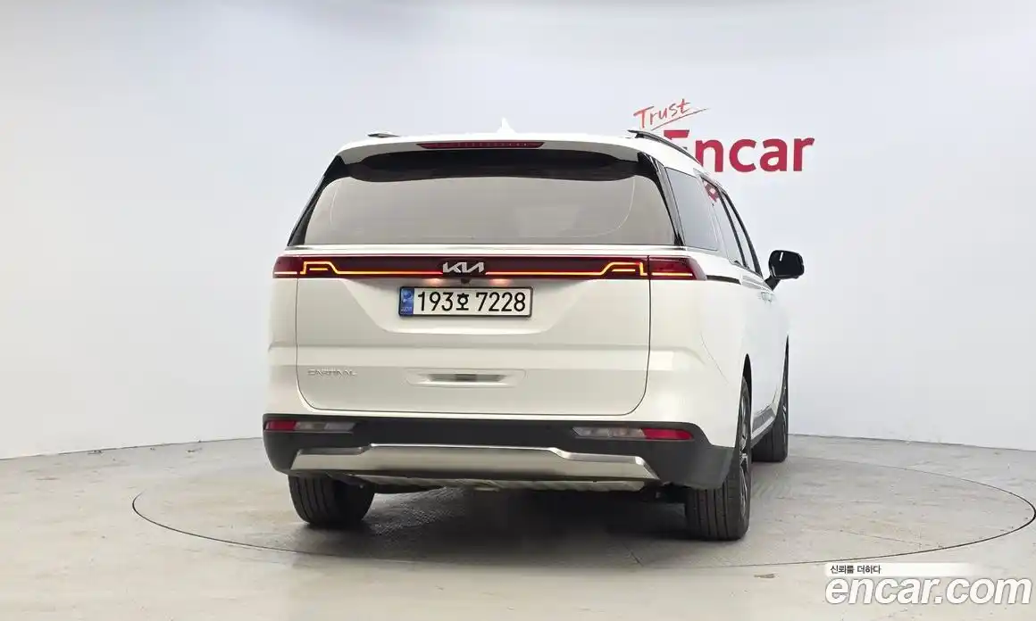 Kia Canival 2023 2.2 Автомат в Москве № 50350, фото 4