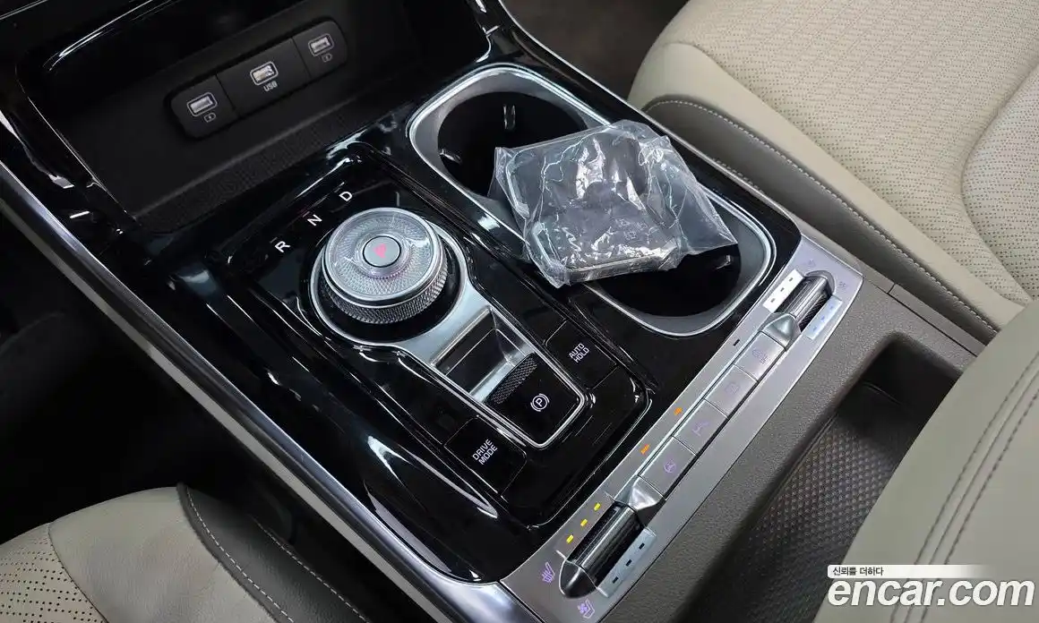 Kia Canival 2023 2.2 Автомат в Москве № 50350, фото 9