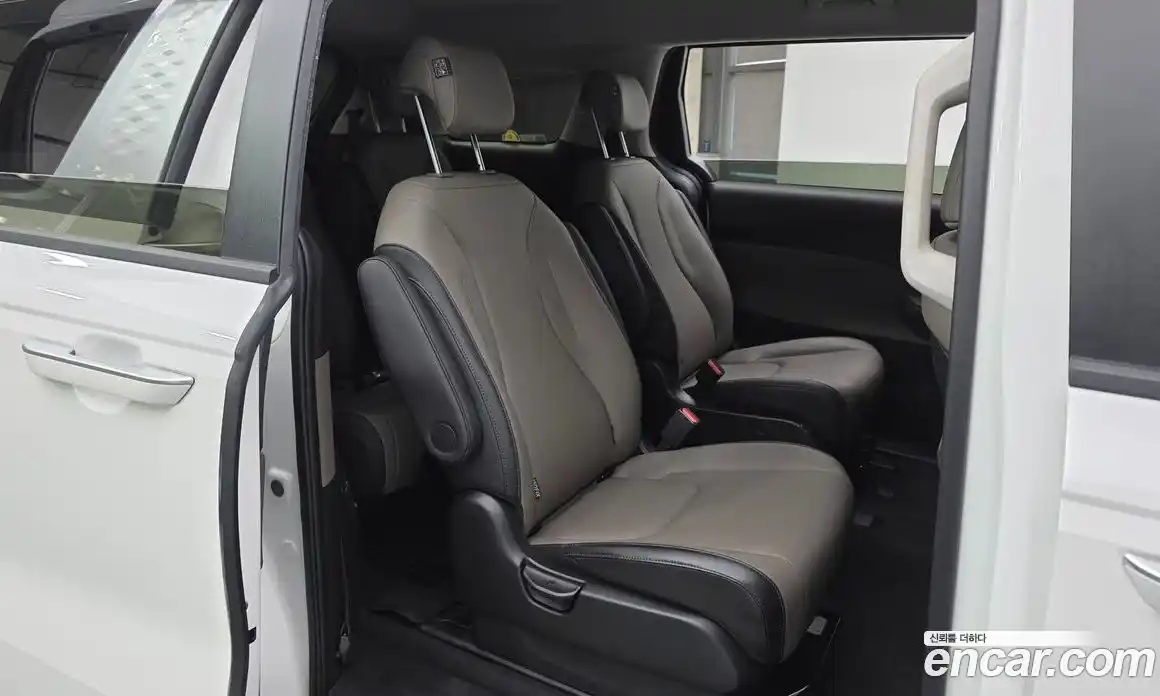 Kia Canival 2024 2.2 Автомат в Москве № 53336, фото 10