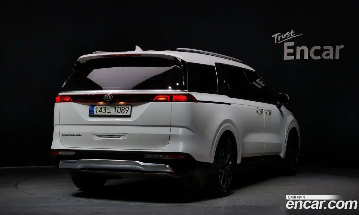 Kia Canival 2021 3.5 Автомат в Москве № 53503, фото 18