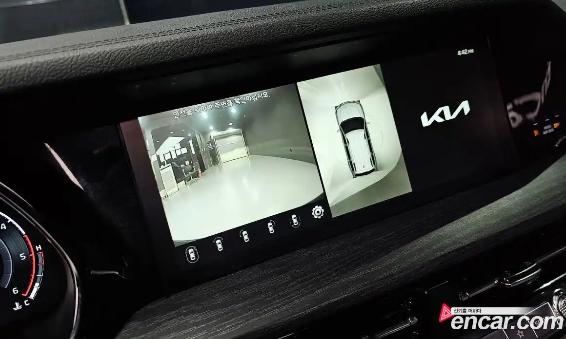 Kia Mohave 2022 3.0 Автомат в Москве № 55632, фото 15