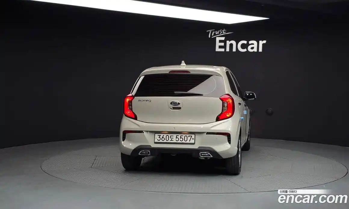 Kia Morning 2021 1.0 Автомат в Москве № 56264, фото 13