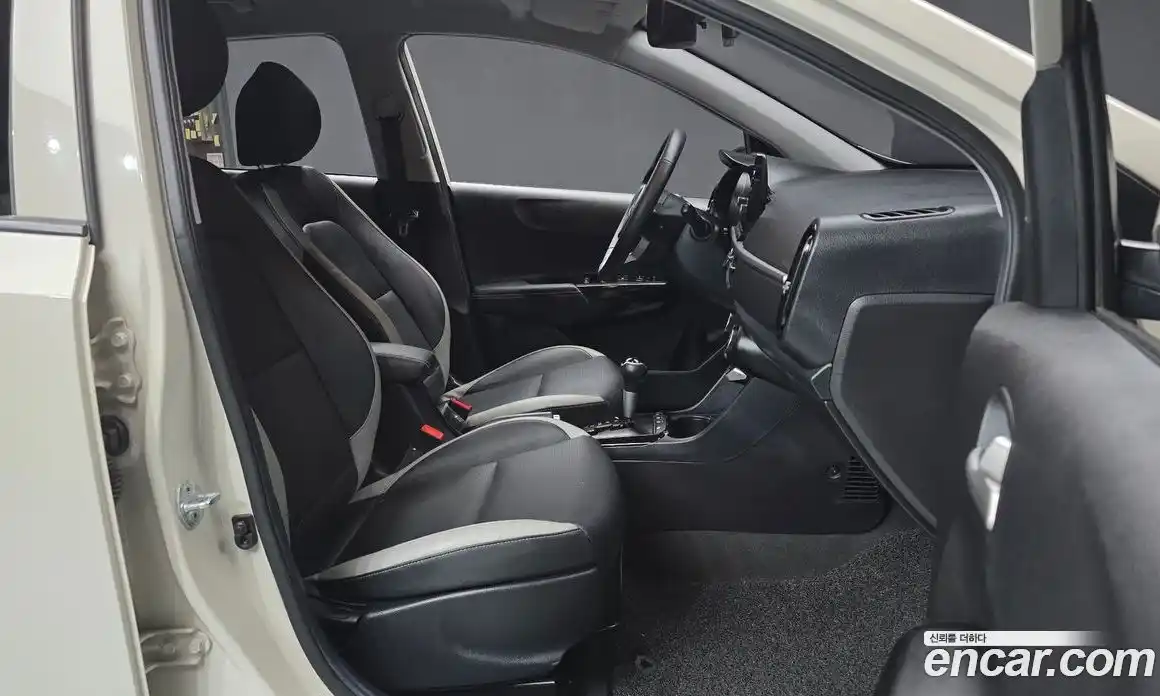 Kia Morning 2021 1.0 Автомат в Москве № 56264, фото 9